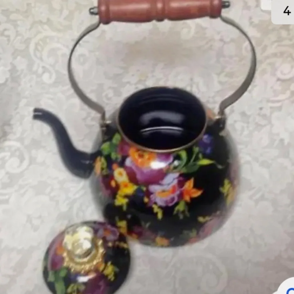 MacKenzie Childs Black Flower Market Enamel 144 oz-4.5 Qts Tea Kettle w/ 4 Mugs - Picture 4 of 11